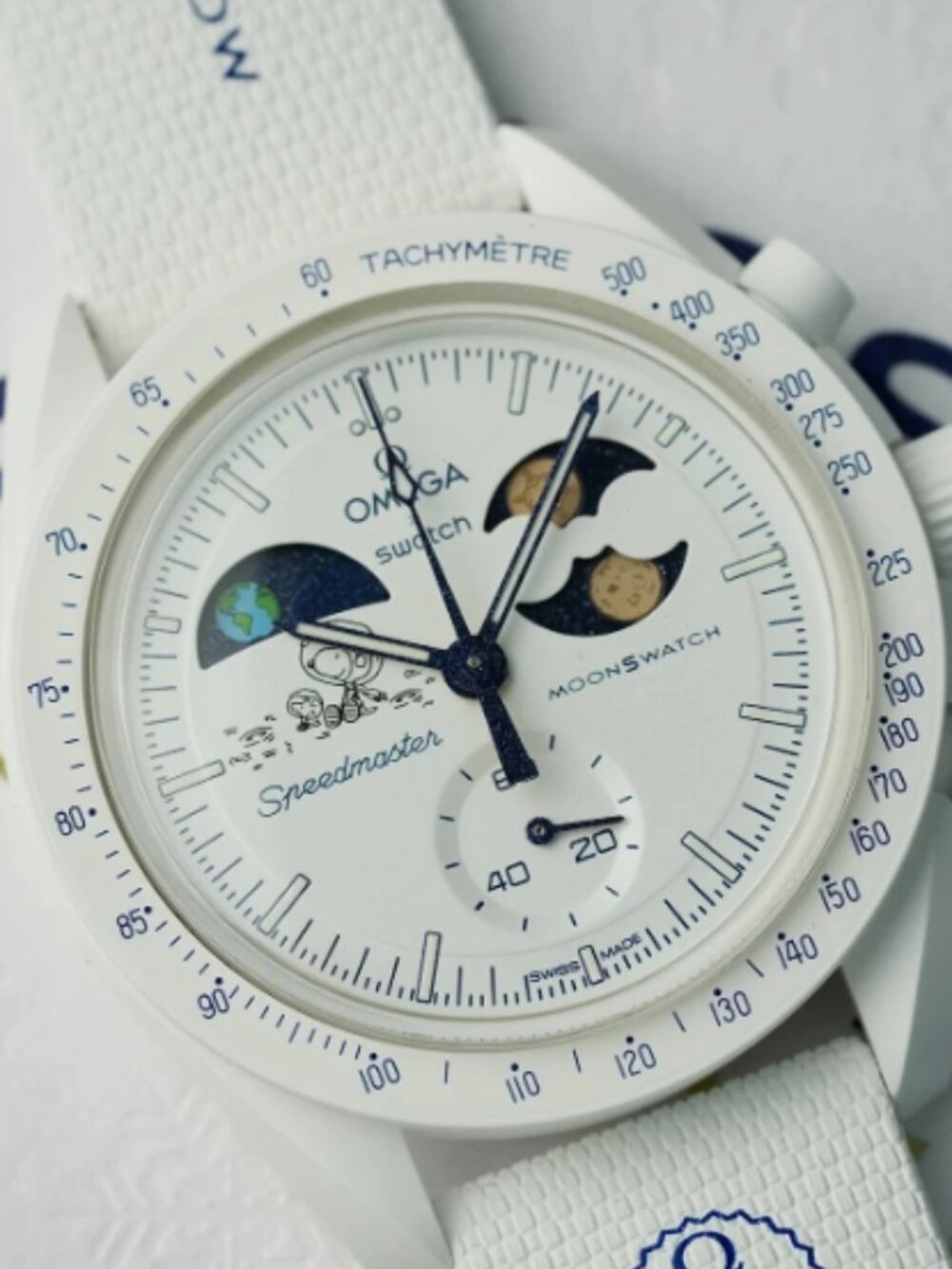 OMEGA x Swatch Cold Moon Mission to Earthphase Moonshine